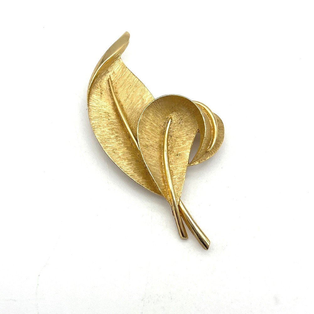 Trifari Vintage Gold Tone Leaf Brooch Pin‎ Abstract Mid Century Modern